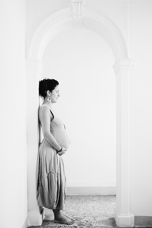 Portrait of pregnant woman © marta buso photographer all rights reserved